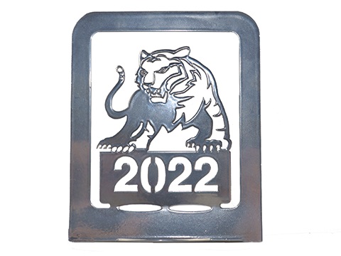     " 2022"   